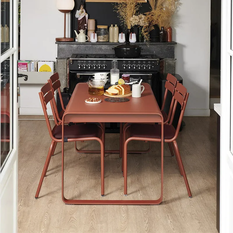 Bellevie Lounge Mid Height Table