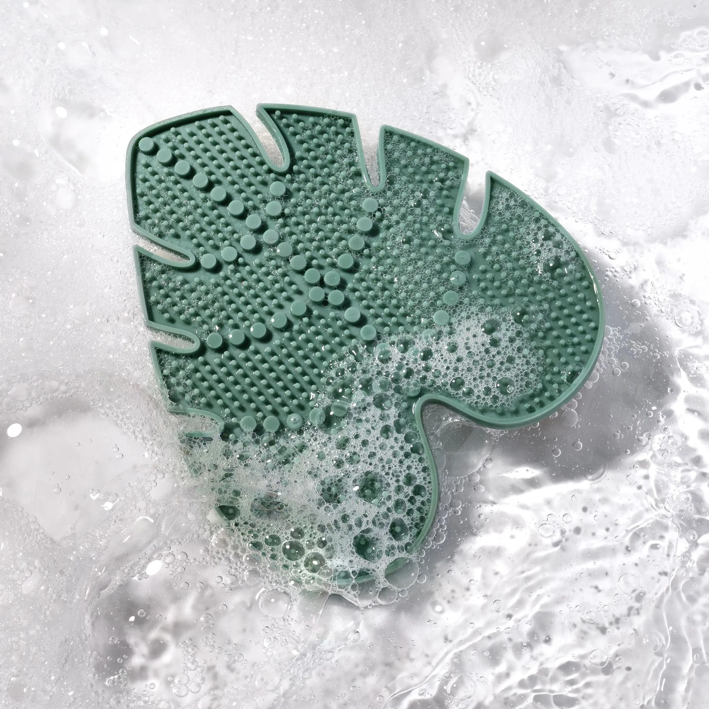 Makeup Brush Cleansing Pad   Deep Clean Shampoo Bundle