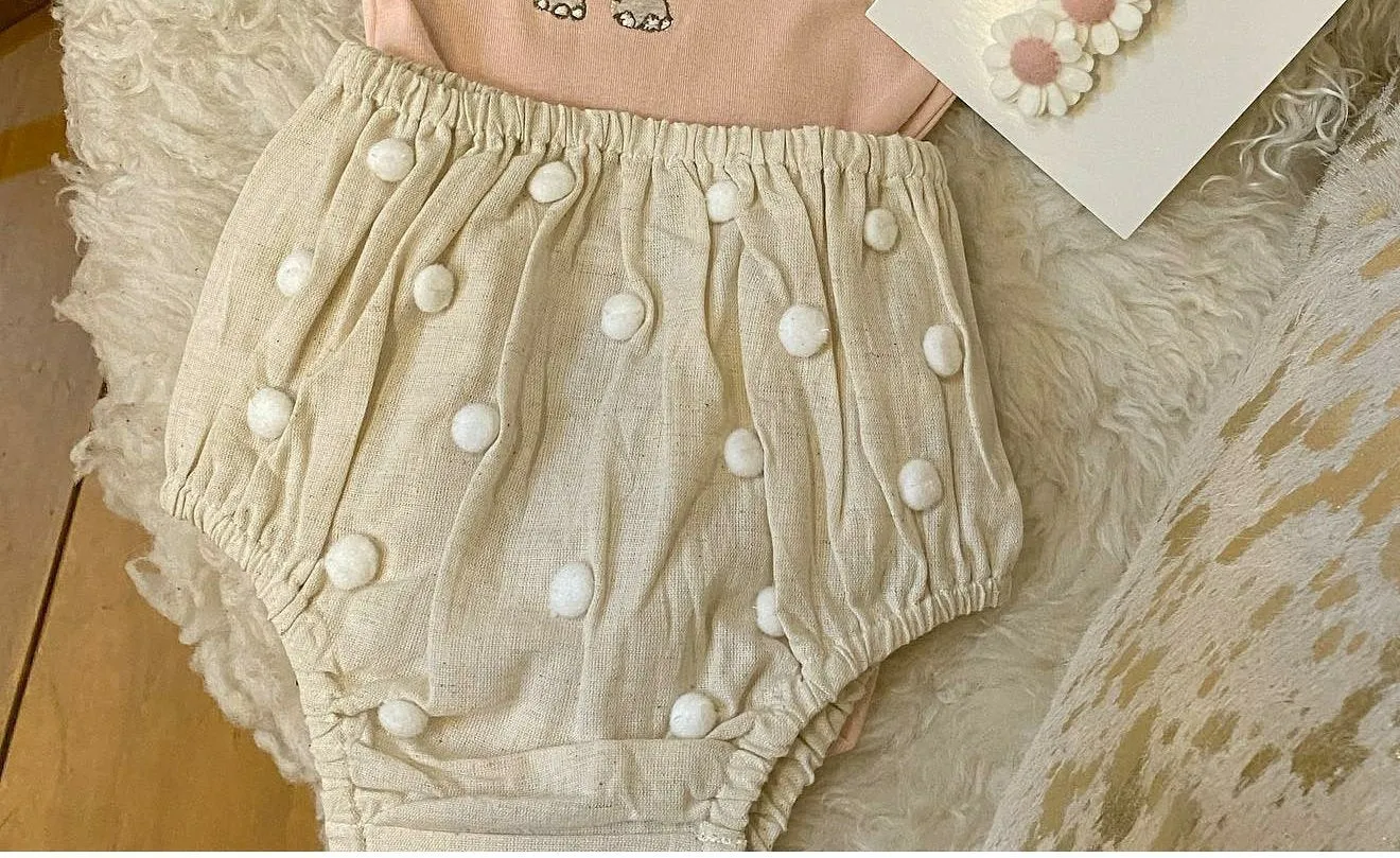Pom-Pom Diaper Cover (White)