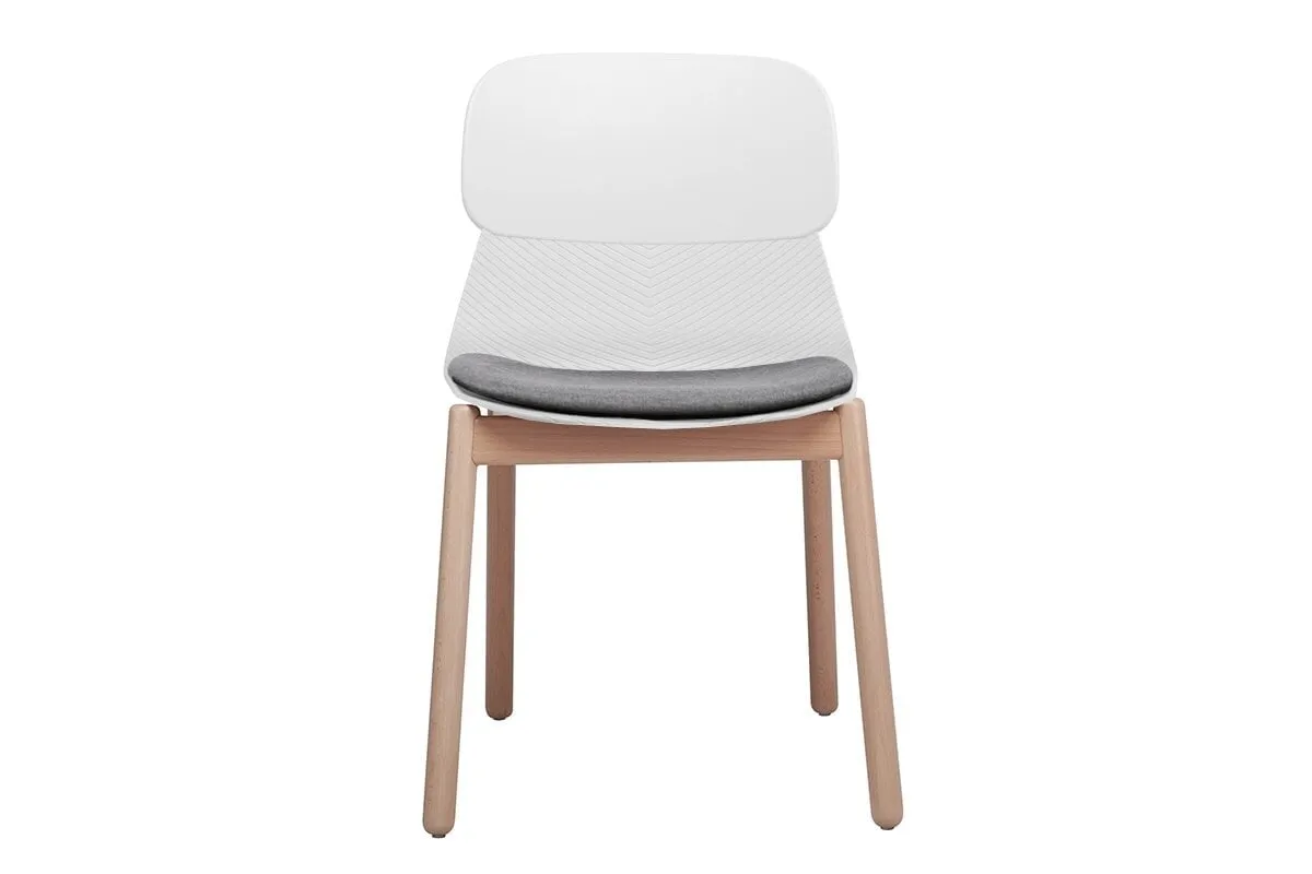 Sammy Plastic Chair - Wooden Leg