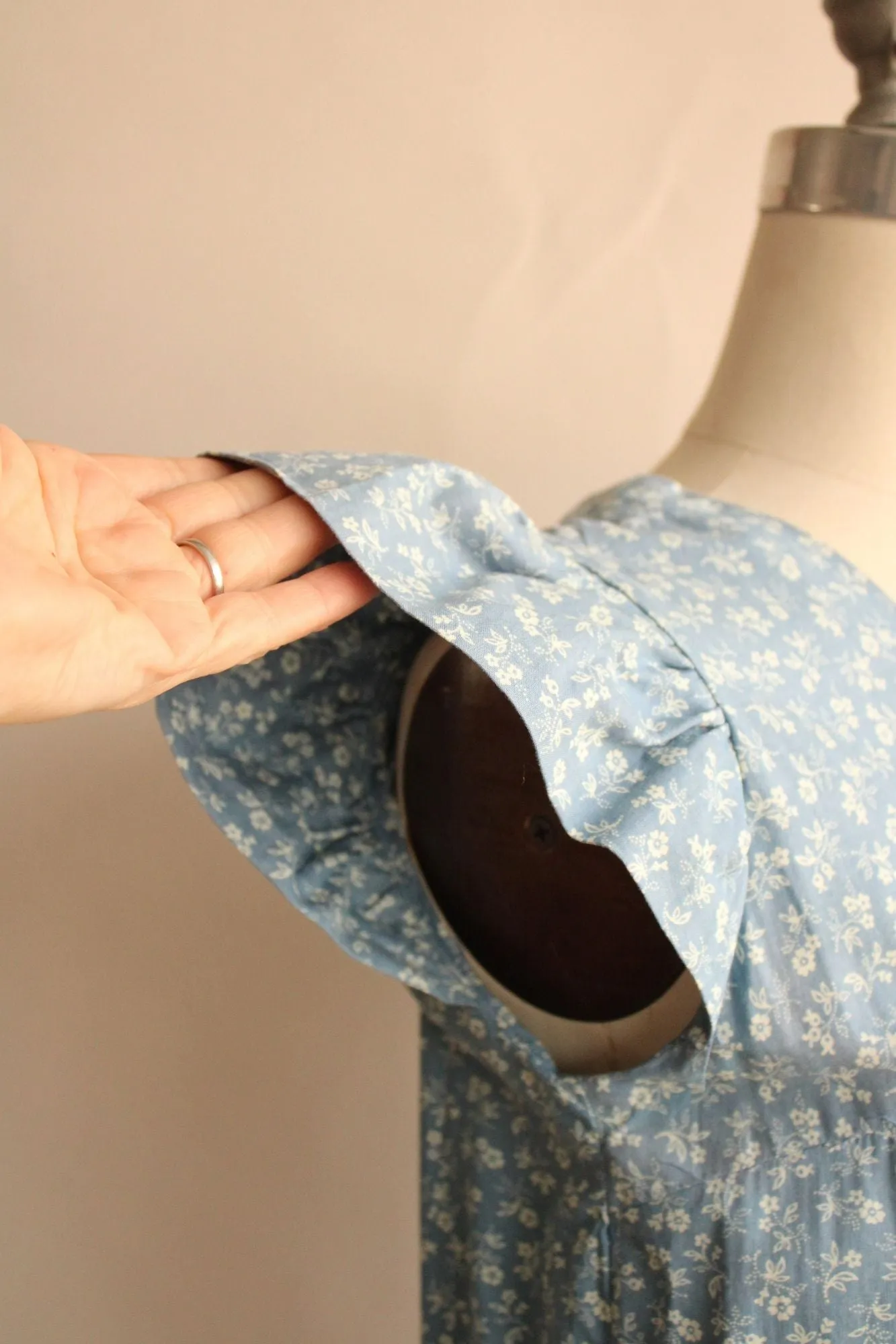 Vintage 1960s 1970s Blouse with Pockets