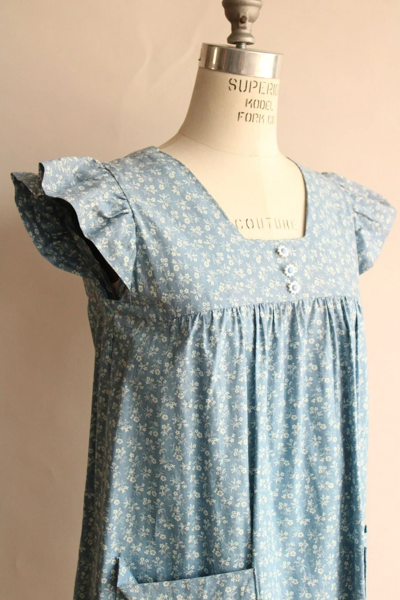 Vintage 1960s 1970s Blouse with Pockets