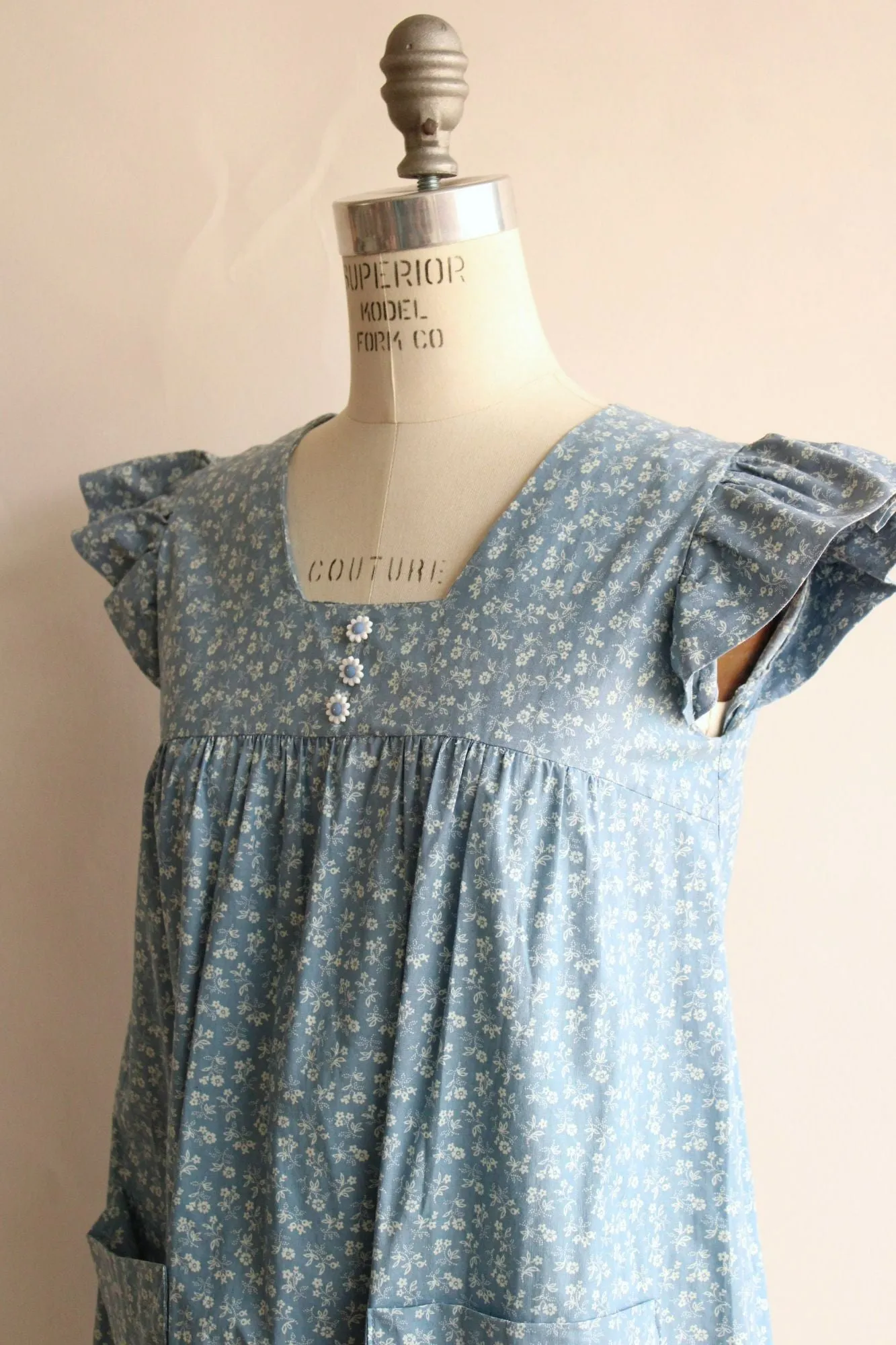 Vintage 1960s 1970s Blouse with Pockets